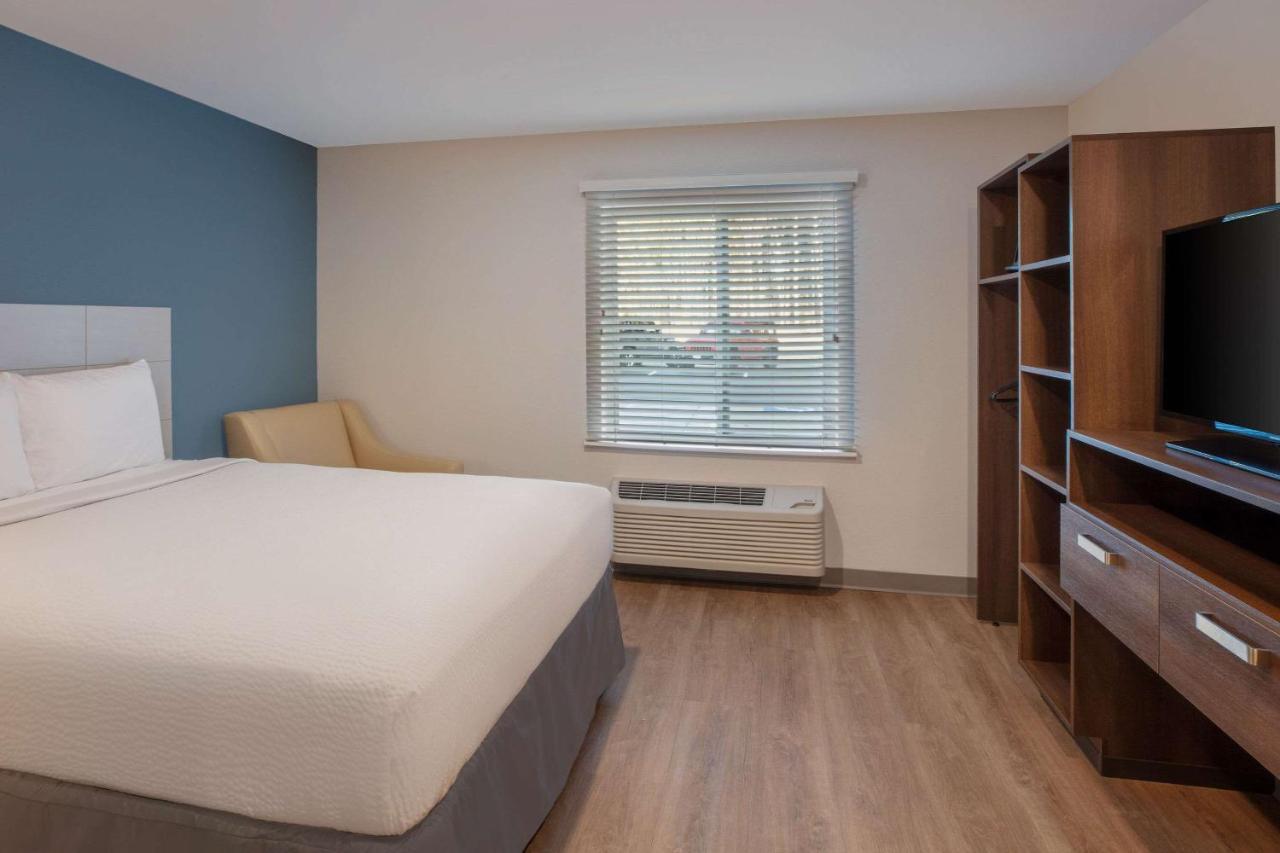 Woodsping Suites Washington Dc East Arena Drive Lake Arbor Exterior foto