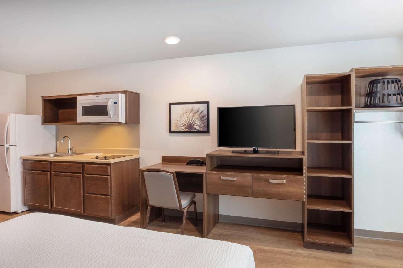 Woodsping Suites Washington Dc East Arena Drive Lake Arbor Exterior foto